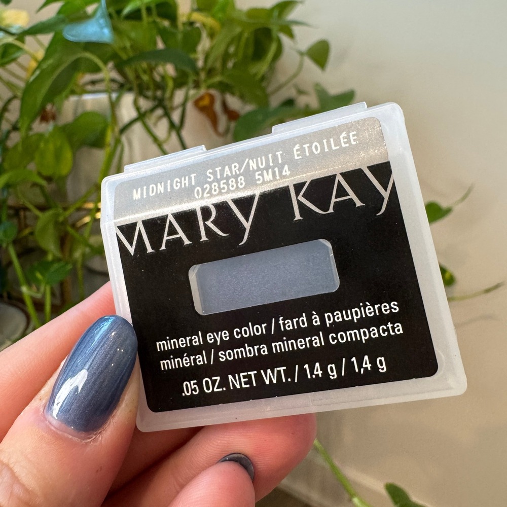 Mary Kay Mineral Eye Color Midnight Star Navy Blue Shimmer Eyeshadow .05 oz NEW